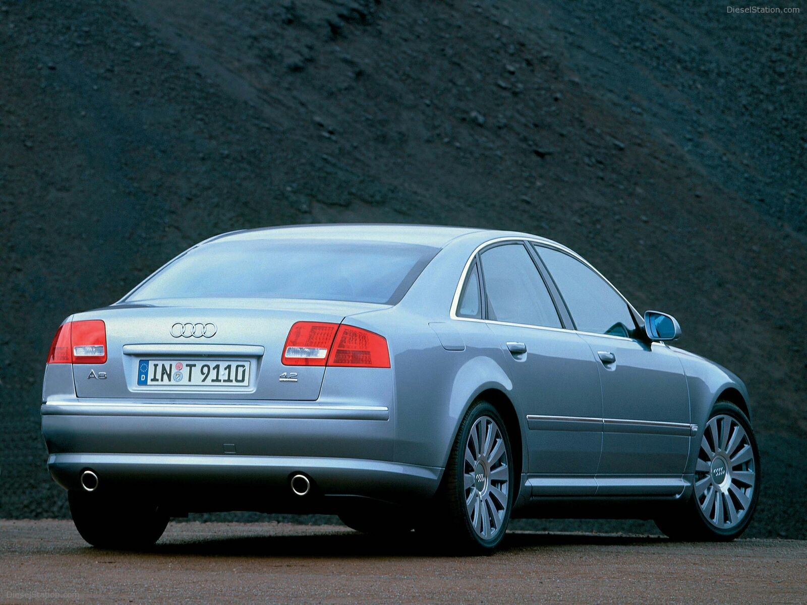 Audi A8 (2004)